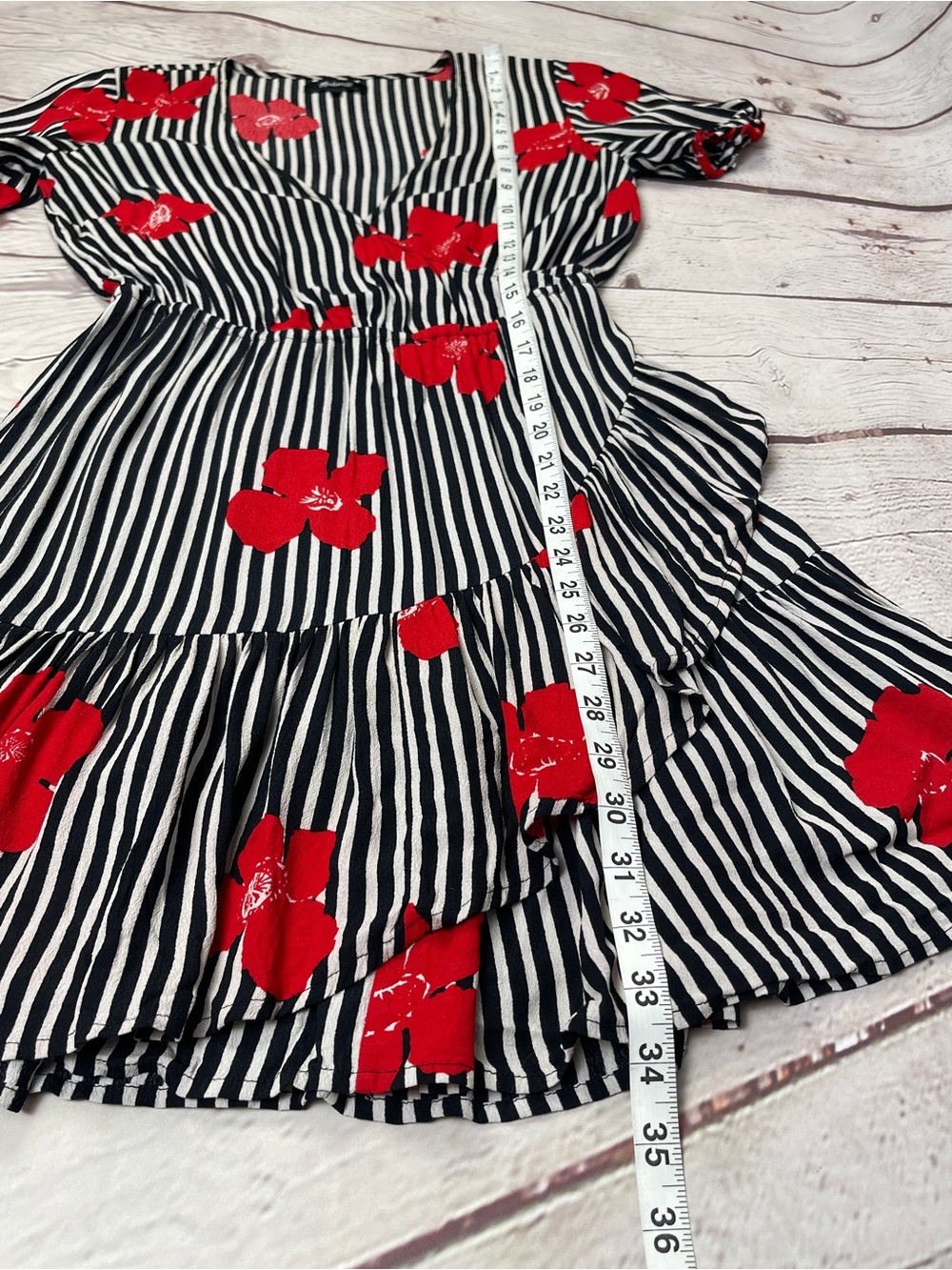 MADEWELL striped black & white lightweight dress with red floral print, size 0 - Picture 10 of 12